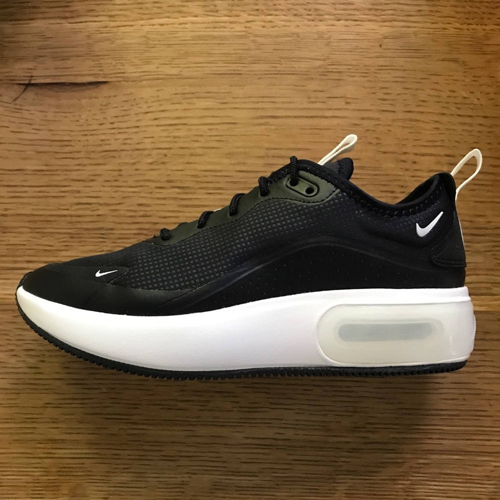 NWT Nike Air Max Dia